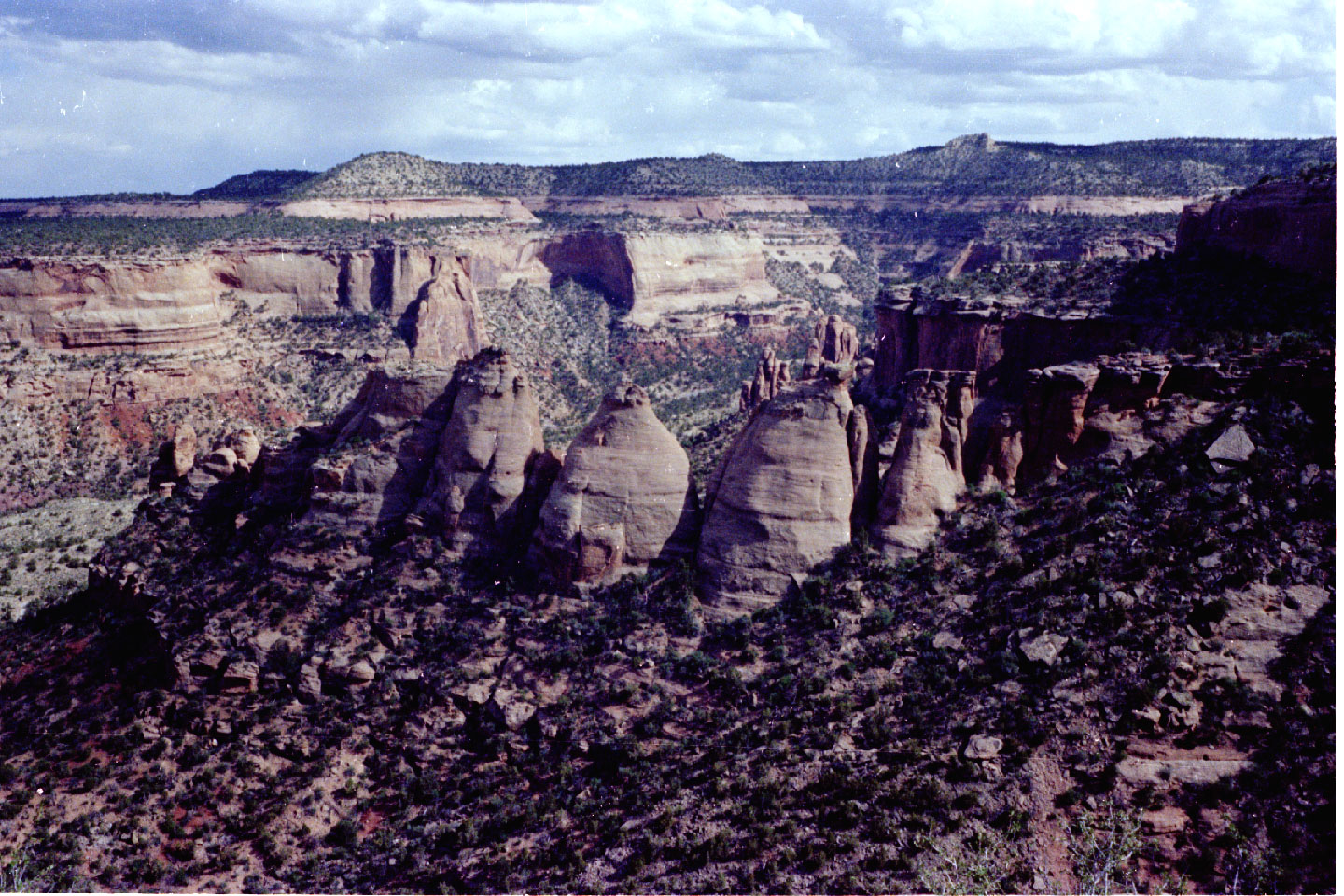 21-02.jpg, Colorado Nat Mon
Colorado