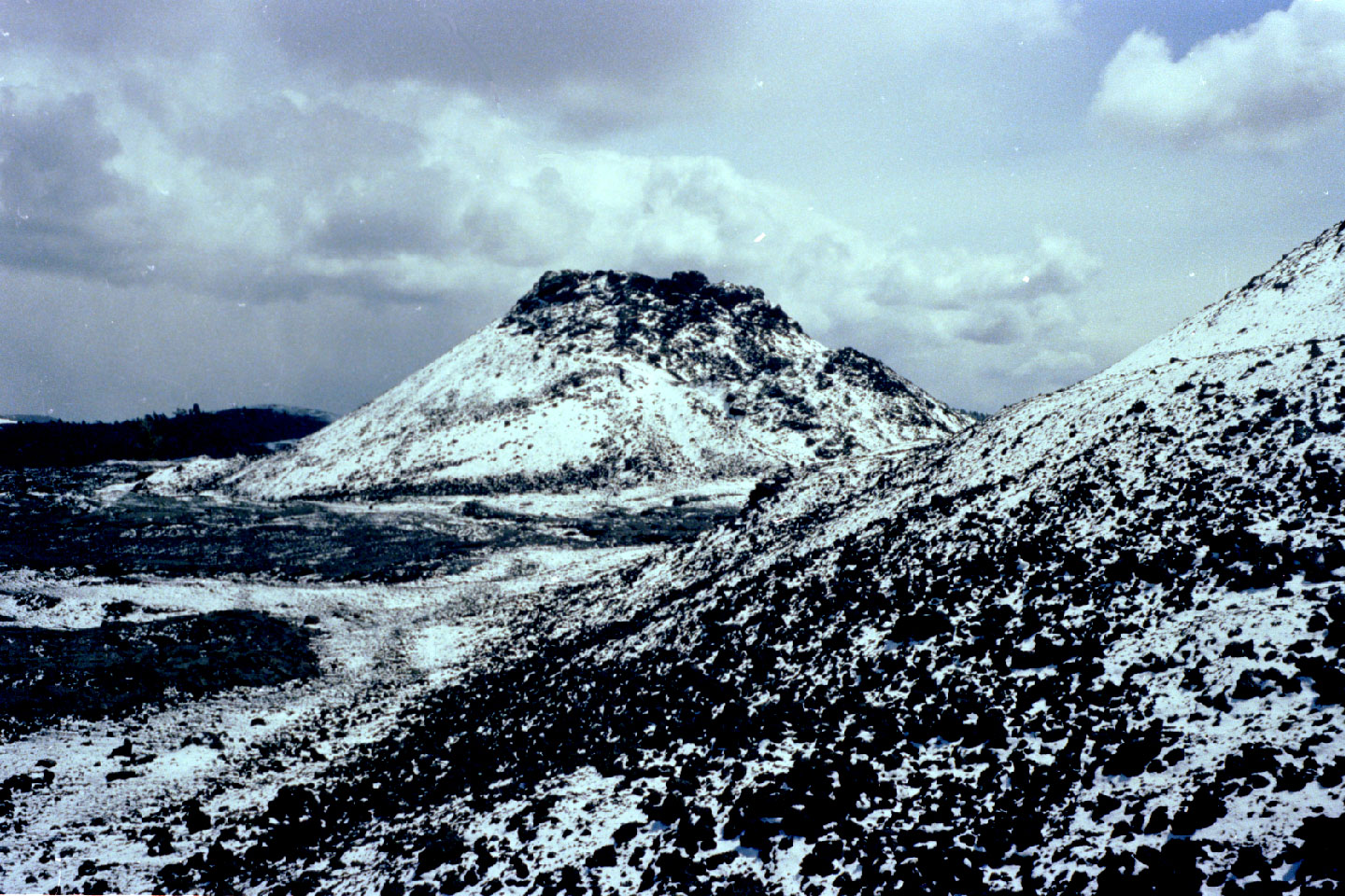 24-07.jpg, Craters of the Moon
Idaho