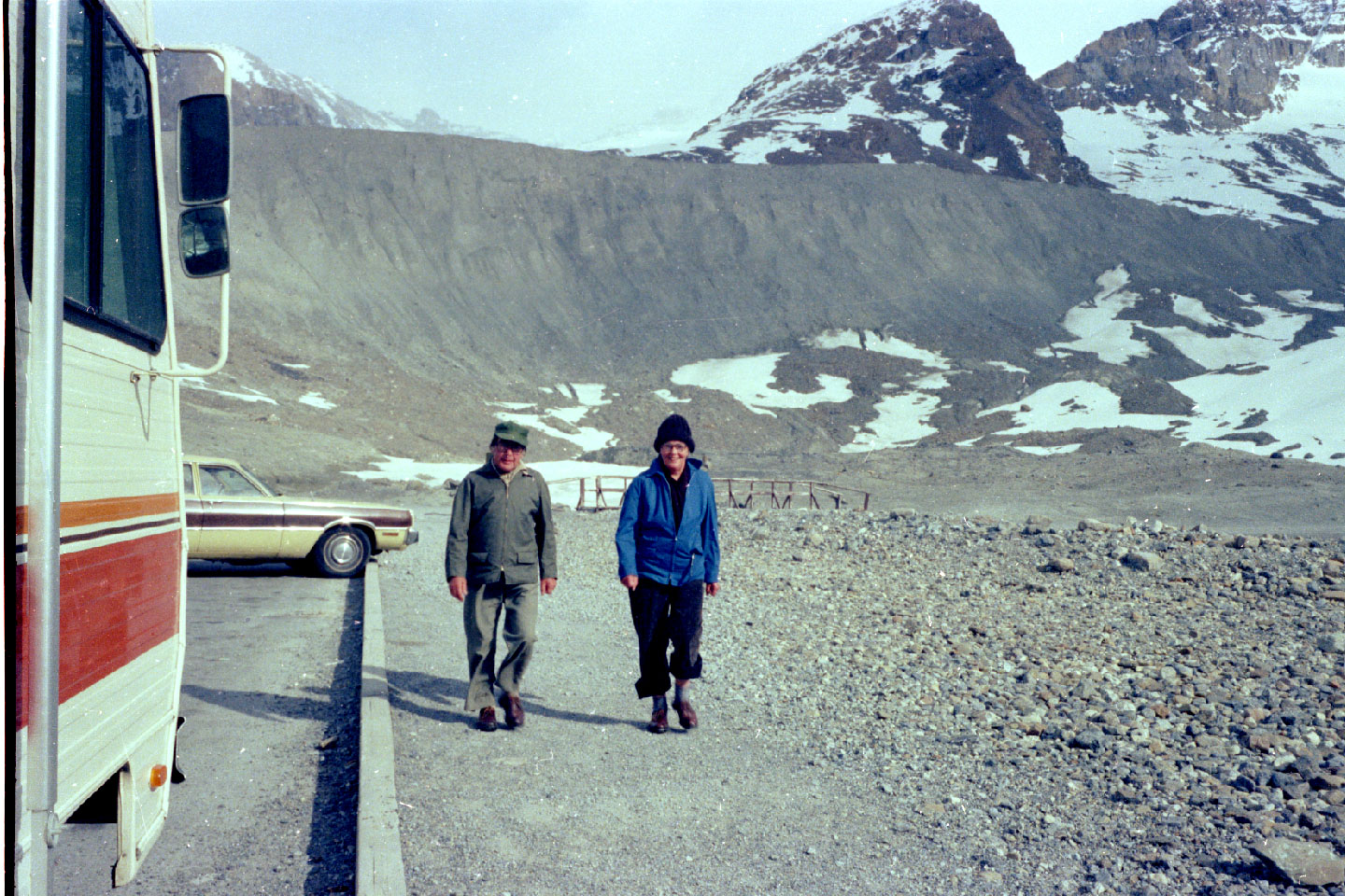 24-33.jpg, Columbia Icefields
Athabasca Glacier