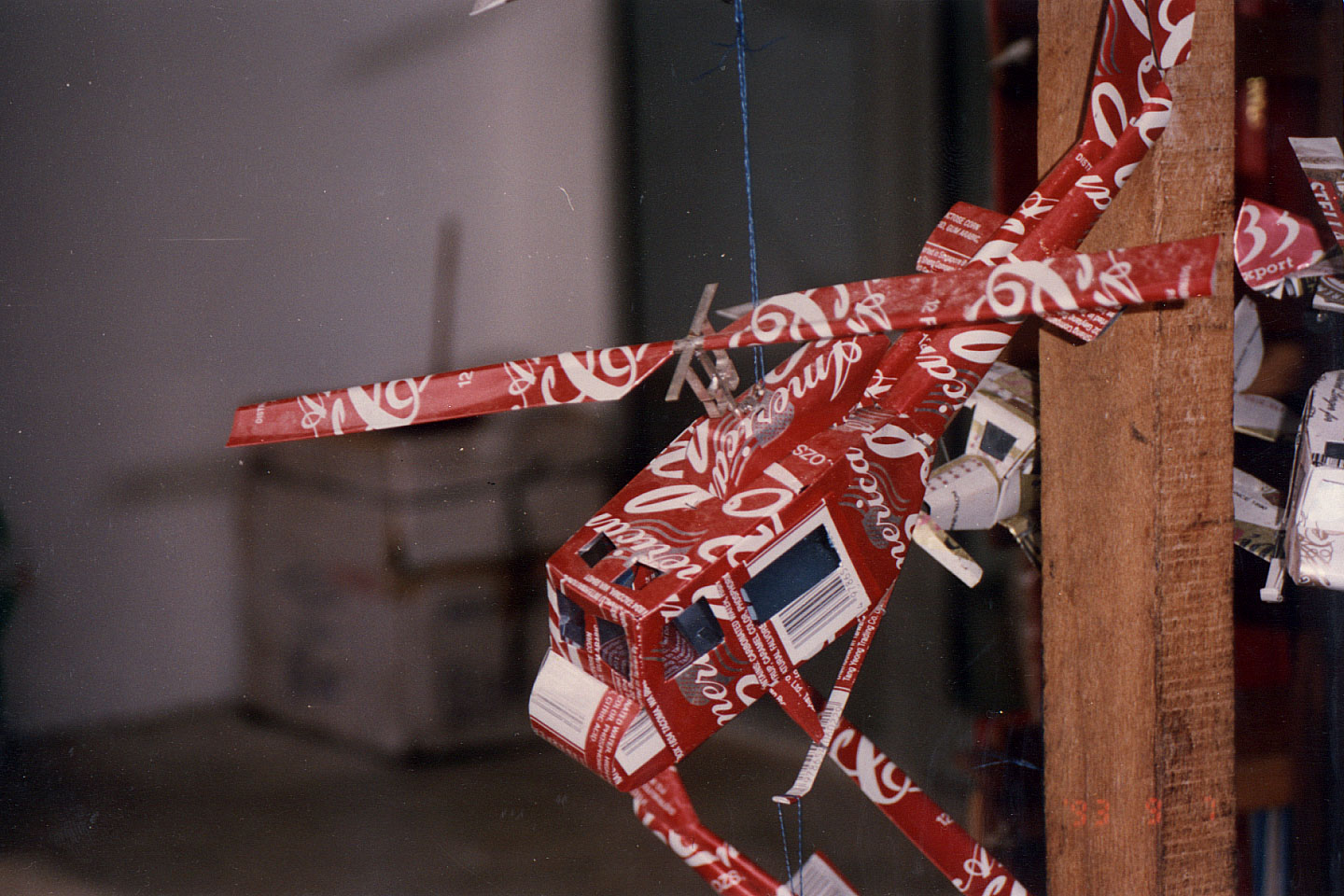 013.jpg, Toy helicopter
from Coke cans