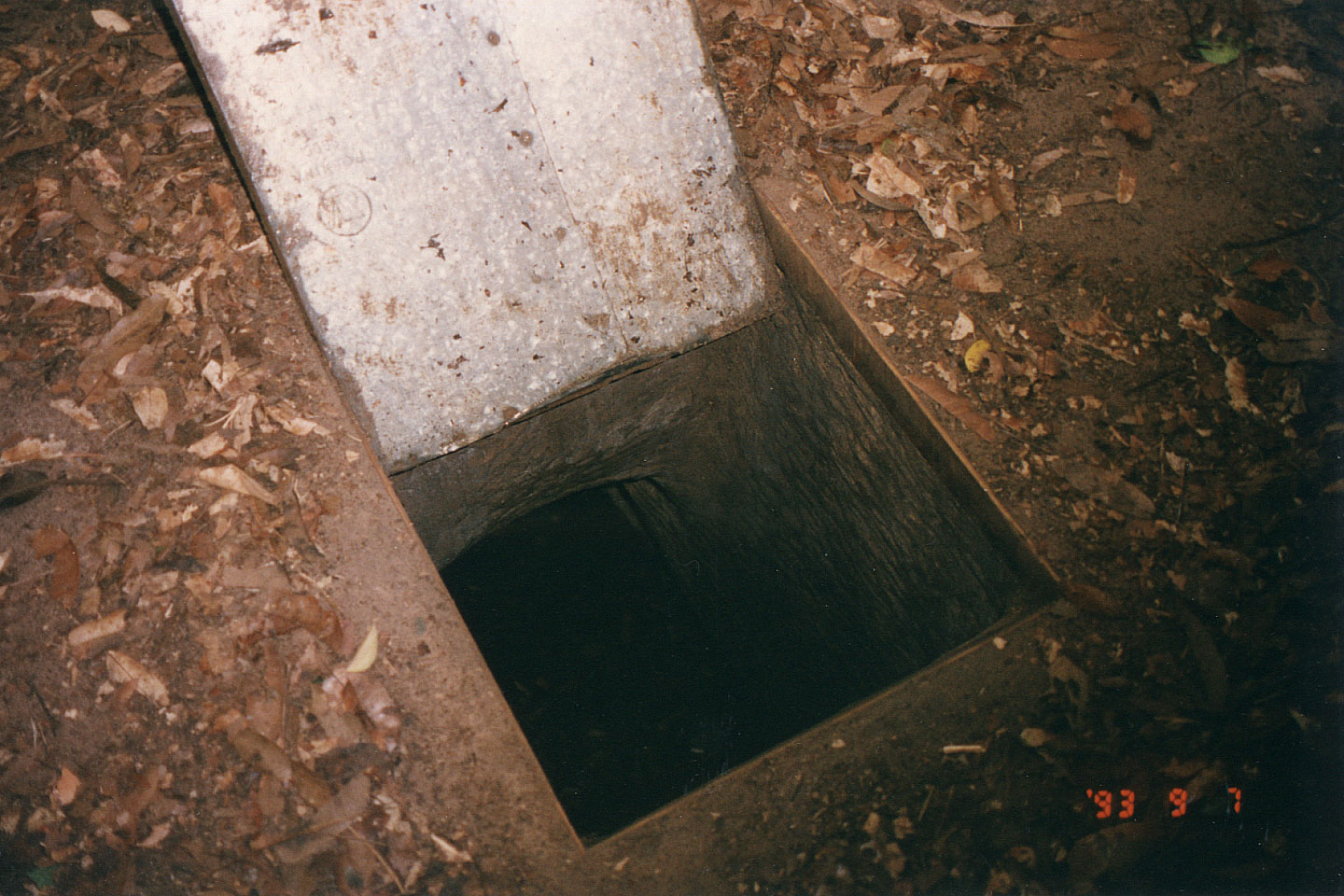 018.jpg, Cu Chi Tunnels
near Saigon